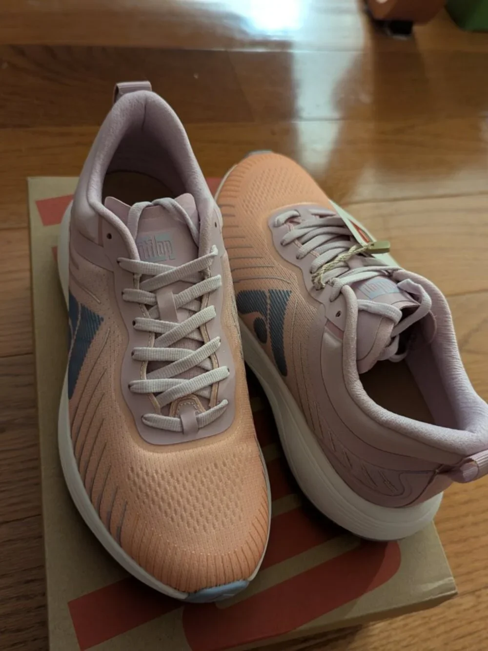 FitFlop FFRUNNER Ombré-Edition Mesh Running/Sports Sneakers - NWT Size 6.5